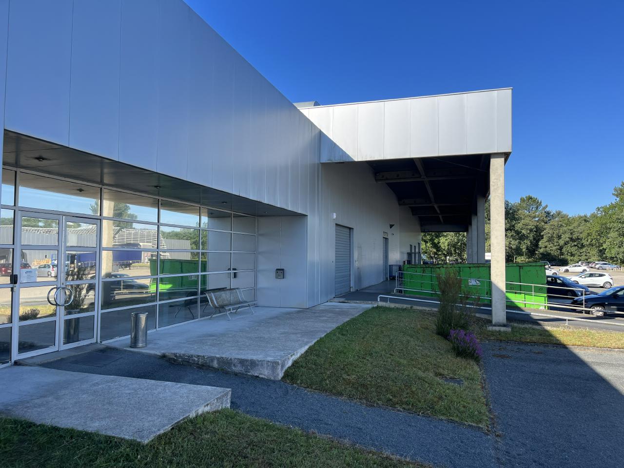 Local d'activité Cestas 1300m² Location local d'activité Cestas Gironde OLACT2207156 0